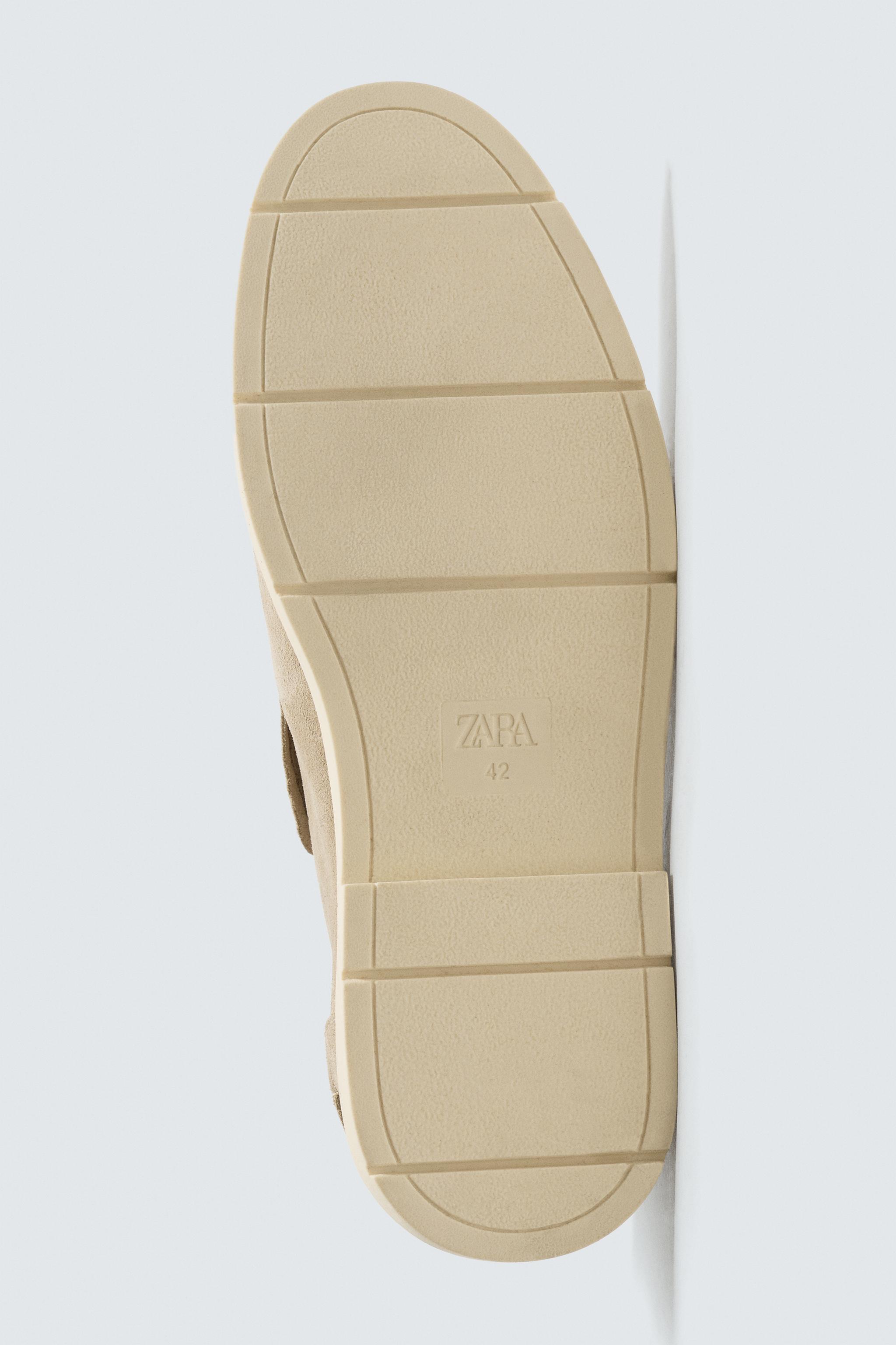 CASUAL LEATHER BOOTS